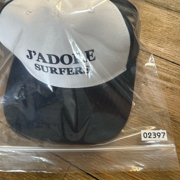PACSUN J'adore Surfers Trucker Hat in Dark
Navy and White  adjustable strap NWT - Picture 8 of 8